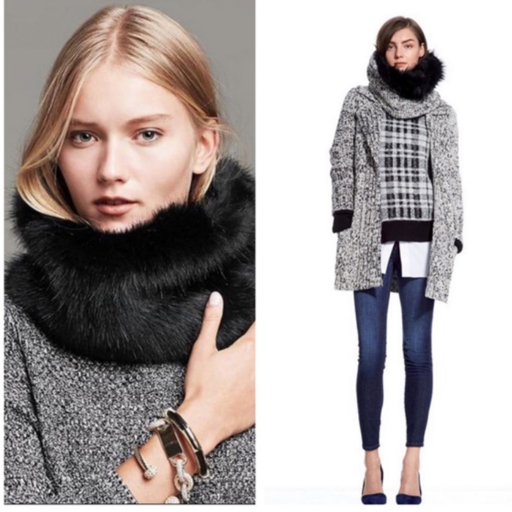 Banana Republic neck warmer/snood scarf faux fur